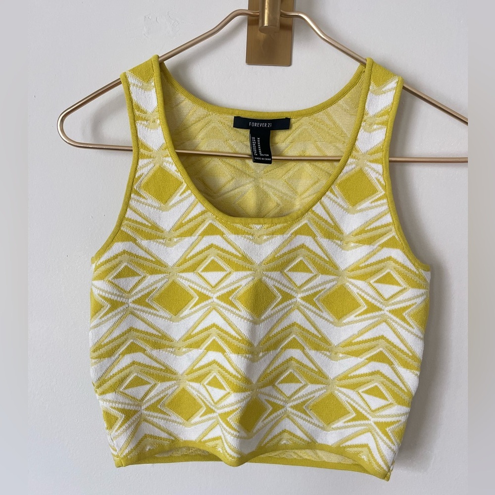Forever 21 Yellow and White Patterned summer Crop Top size M - Picture 2 of 7